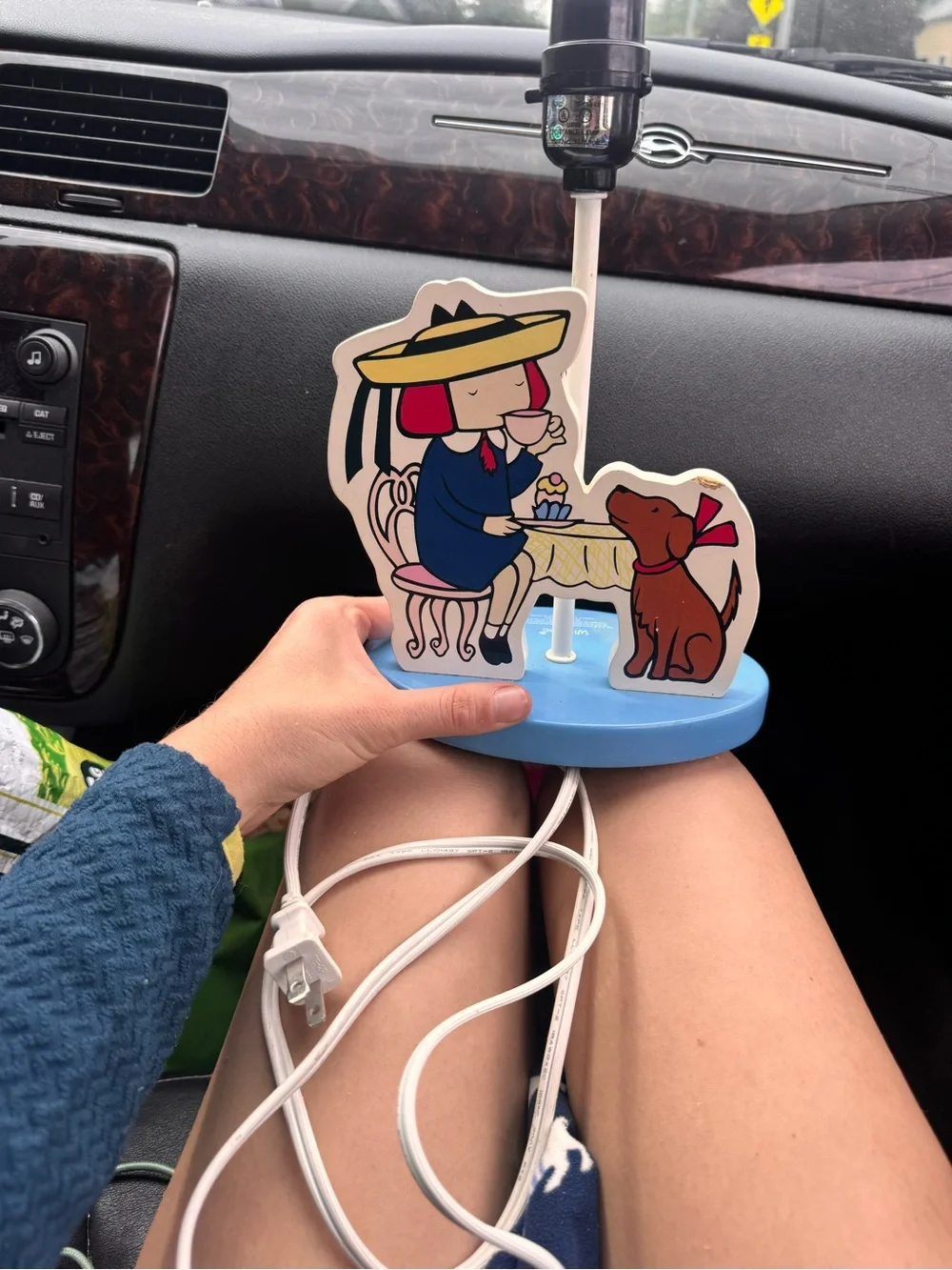 2003 rare MADELINE and GENEVIEVE child's desk lamp